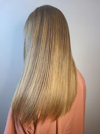 ロング カラー mahalo hair design所属・ハイトーン特化 川井優汰のヘアスタイル