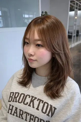 ミディアム 鎌田 美紗希のヘアスタイル