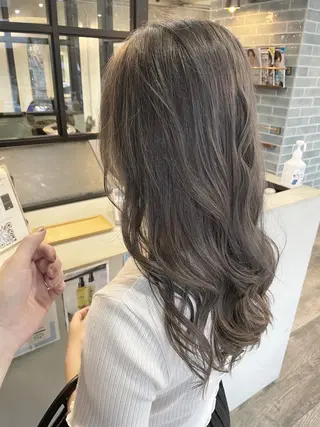 ロング andKおもろまち店 艶ダブルカラー✨のヘアスタイル