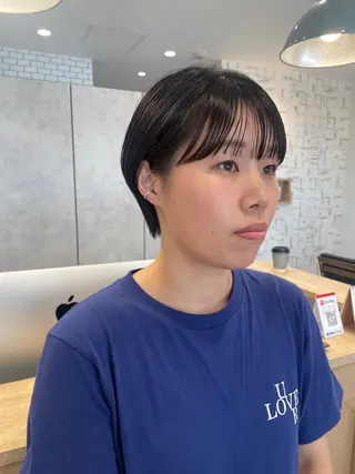ショート ofF élua所属・🌵ボブ/切りっぱな し/ショート藤長芽生のヘアスタイル