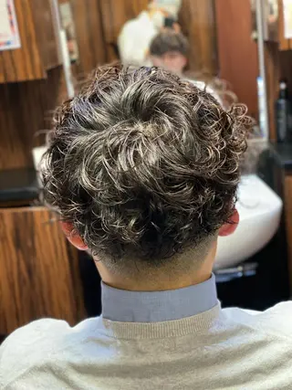 ショート パーマ メンズ 浅見 天翔のヘアスタイル