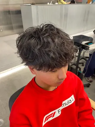 ショート パーマ メンズ カラーモデル⚡️ REONのヘアスタイル