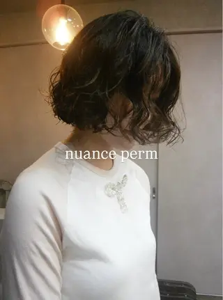 ミディアム パーマ ere 代々木公園所属・みほ/ニュアンス/ モード/艶カラーのヘアスタイル