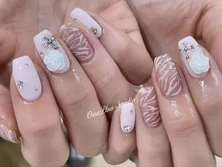 ネイル One Plus Nail Salonのネイルデザイン