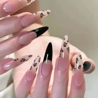 ネイル Queen Nail 柏店　クイーンネイルのネイルデザイン