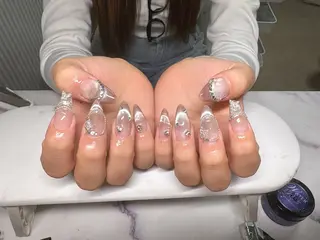 ネイル Chiara 長さだしのネイルデザイン