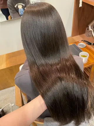 ロング カラー 山下 悠月のヘアスタイル