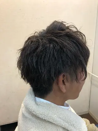 パーマ メンズ まさき✂︎ブリーチ／ デザインカラーのヘアスタイル