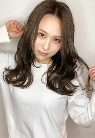 セミロング 🤍デザインカラー 特化🤍HIROのヘアスタイル