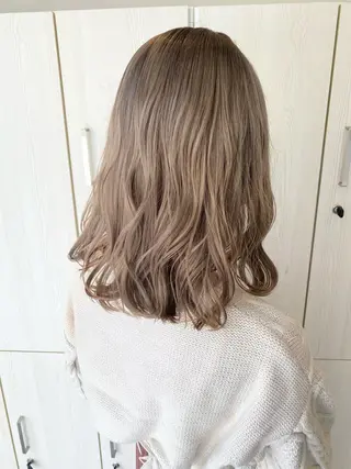 ミディアム カラー ハイトーン×似合わせ 🌱中川慎之介のヘアスタイル