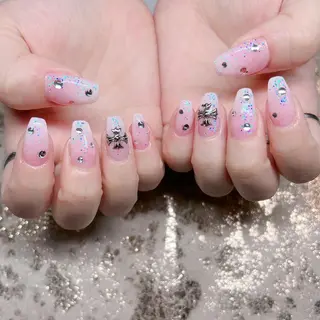 ネイル 個室ネイルサロンDolly Girl〜ドーリーガール〜所属・DollyGirl KYOKOのネイルデザイン