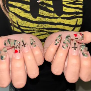 ネイル Mネイル&カフェシェレステ　久屋店所属・Mネイル久屋店 KOZUEのネイルデザイン