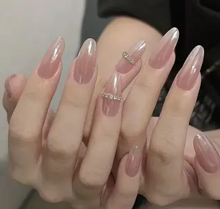 ネイル 伊藤 彩音のネイルデザイン