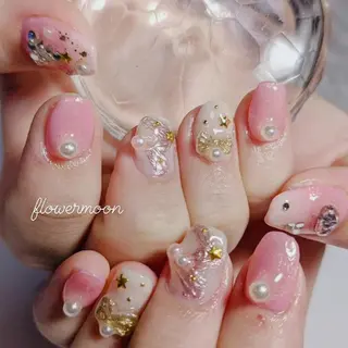 ネイル フラワー ムーンのネイルデザイン