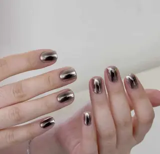 ネイル VIVIAN リサのネイルデザイン