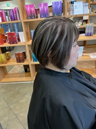 ショート カラー 濱川 良栄のヘアスタイル