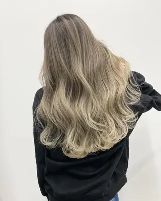 ロング カラー 公式 Ease by amble luxeのヘアスタイル