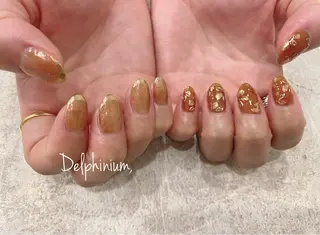 ネイル 岡本 友恵のネイルデザイン