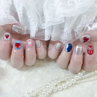 ネイル Kanako 💫のネイルデザイン
