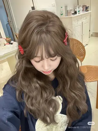 ロング カラー 透明感カラー グレージュ/あいのヘアスタイル