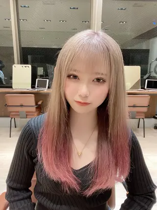 セミロング カラー 顔まわりの神様✨ 透明感カラー藤嶋秀幸のヘアスタイル