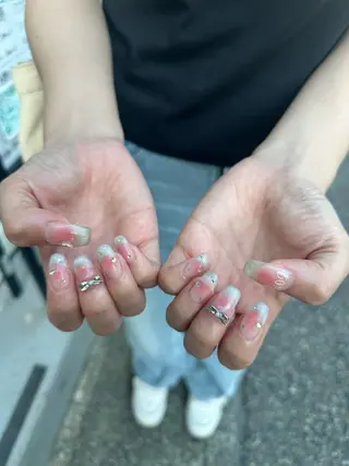 ネイル LAVISH nanamiのネイルデザイン