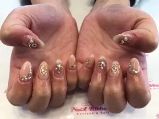 ネイル ネイルリボン 受付スタッフのネイルデザイン