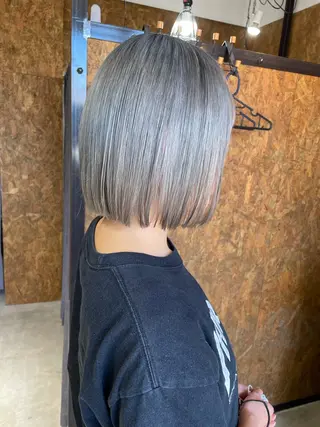 ショート カラー uru"所属・uru" すずきさゆりのヘアスタイル