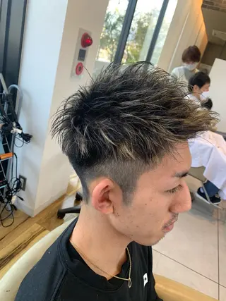 カラー メンズ 💎メンズパーマ特化 🥇癖毛活かしのプロのヘアスタイル