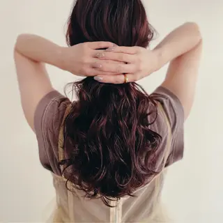ロング パーマ ヘアアレンジ ニュアンスヘア chinariのヘアスタイル