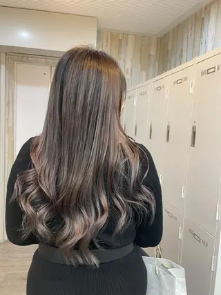 ミディアム カラー HIKARU副店長/ ✨️髪質改善のヘアスタイル