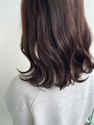 セミロング 小山 水綺のヘアスタイル