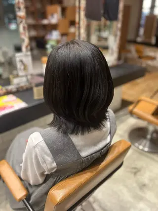 ミディアム 津田 花望のヘアスタイル
