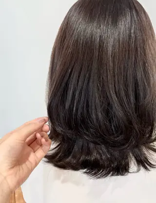 ミディアム カラー 野澤 優乃のヘアスタイル