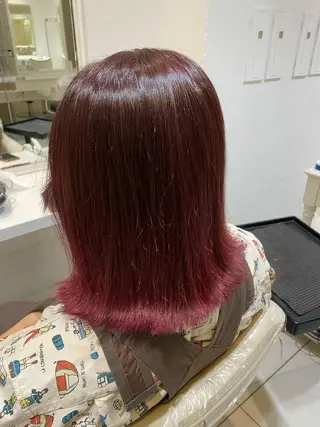 ミディアム カラー 藤井 真奈美のヘアスタイル