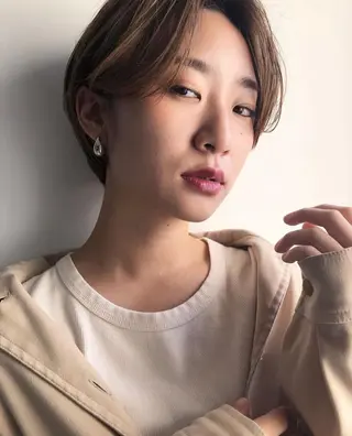 ショート カラー THE DAY所属・AKI HASHIMOTOのヘアスタイル