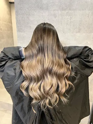 ロング カラー 難波/ハイトーン 🦋AOI🦋のヘアスタイル