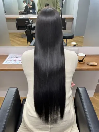 ロング 髪質改善&ハイトーンカラー BALE所属・Hikaru Memelu 中津店のマツエク・マツパデザイン