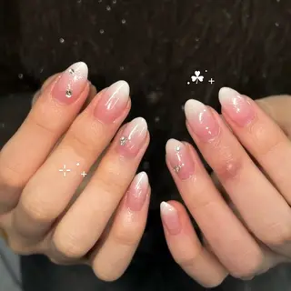 ネイル yuna@ mavie練習生☘️のネイルデザイン