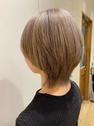 ショート カラー kawabe maikoのヘアスタイル