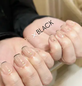 ミディアム the   more所属・大城 みきのネイルデザイン