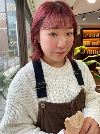 ミディアム オカモト ミユウのヘアスタイル