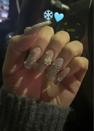 ネイル LUCIDO千葉店所属・LUCIDO 🎀staffのネイルデザイン