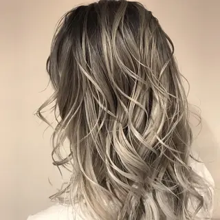 ミディアム カラー AMI Hair  supply所属・髪質改善カラー 韓国風レイヤーのヘアスタイル