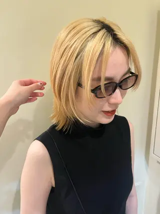 ミディアム カラー 🦮shiori アイドルオタク🦮のヘアスタイル