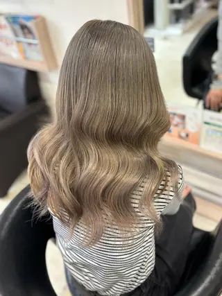 ロング KR2S北野田所属・艶カラー🫧/シール エクステRYOKAのヘアスタイル