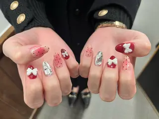 ネイル EmaNail MOMOのネイルデザイン