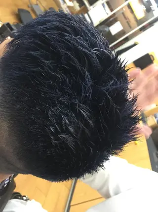 ショート カラー メンズ BarberTOKUTOKO所属・TOKUTOKO 小野寺のヘアスタイル