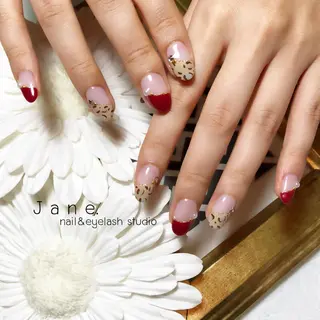 ネイル Yakko pas á pasのネイルデザイン