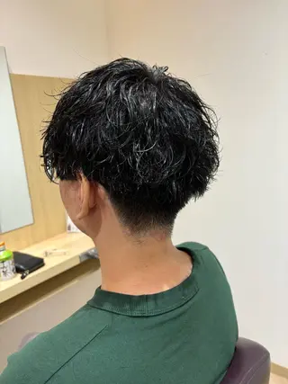 パーマ メンズ ゆい/パーマ/レイヤ ー/似合わせカラーのヘアスタイル